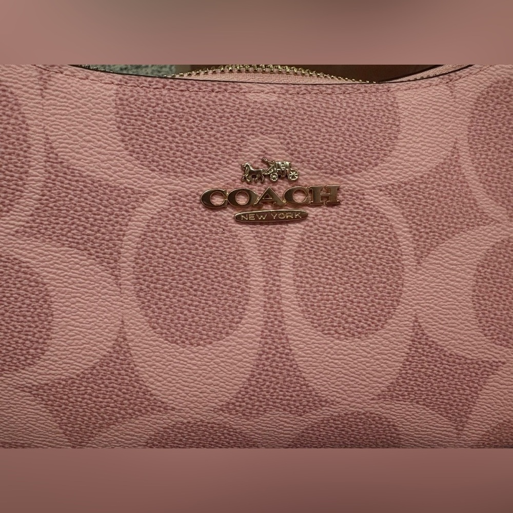 Coach Light Pink Shoulder Bag with Gold Chain - Picture 4 of 6